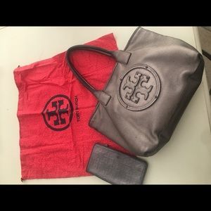 Tory Burch shoulder bag and wallet set metallic